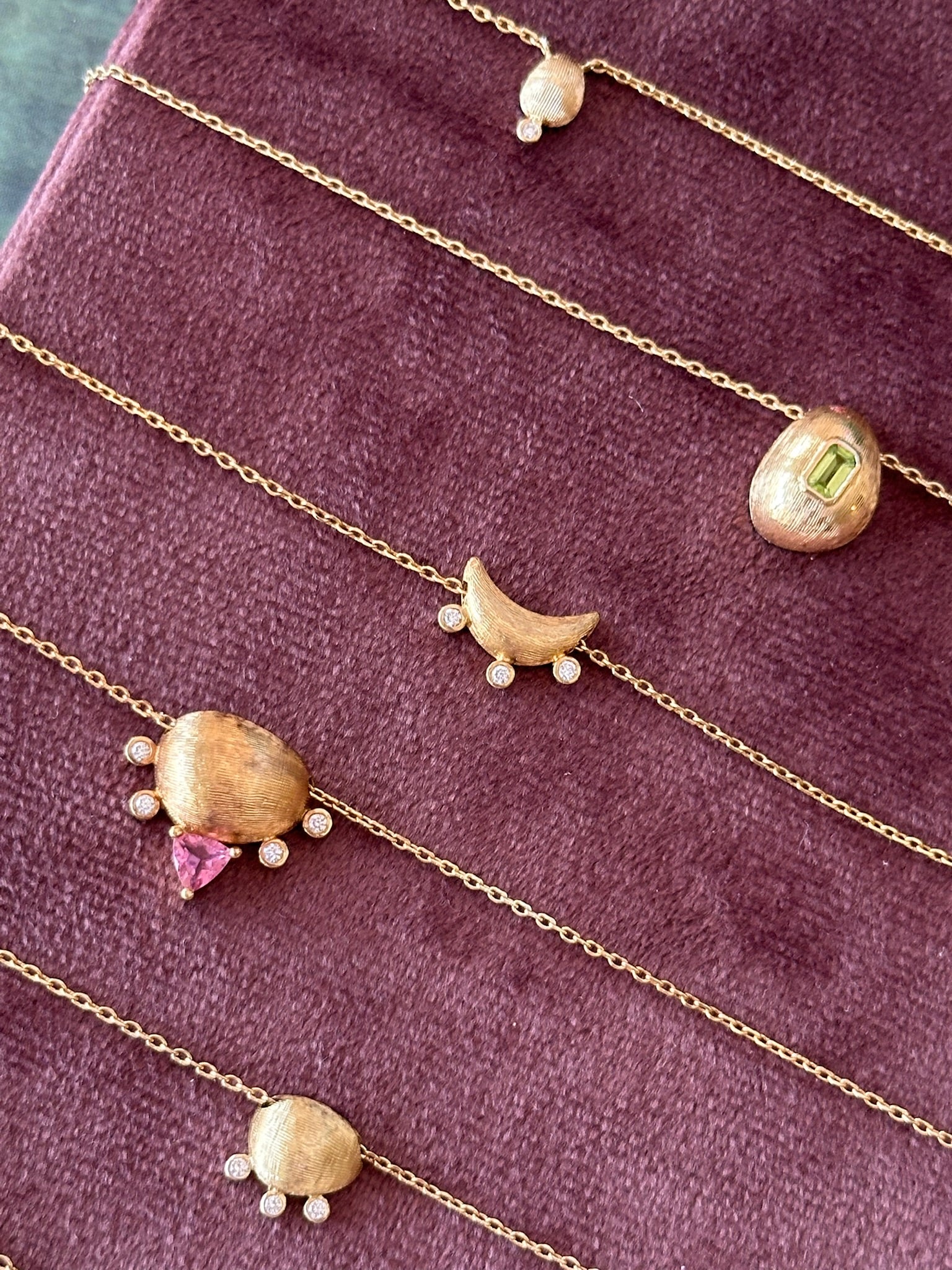 Medium Imprint Necklace